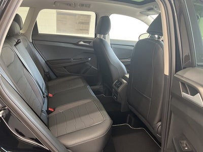 2026 Volkswagen Taos 1.5T SE Black
