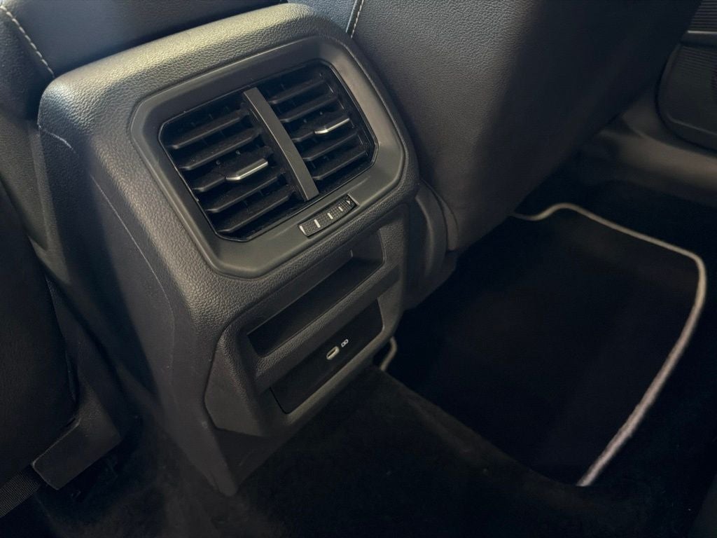 2024 Volkswagen Taos 1.5T SEL
