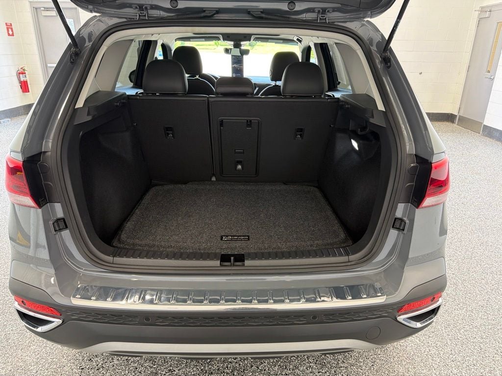2024 Volkswagen Taos 1.5T SEL