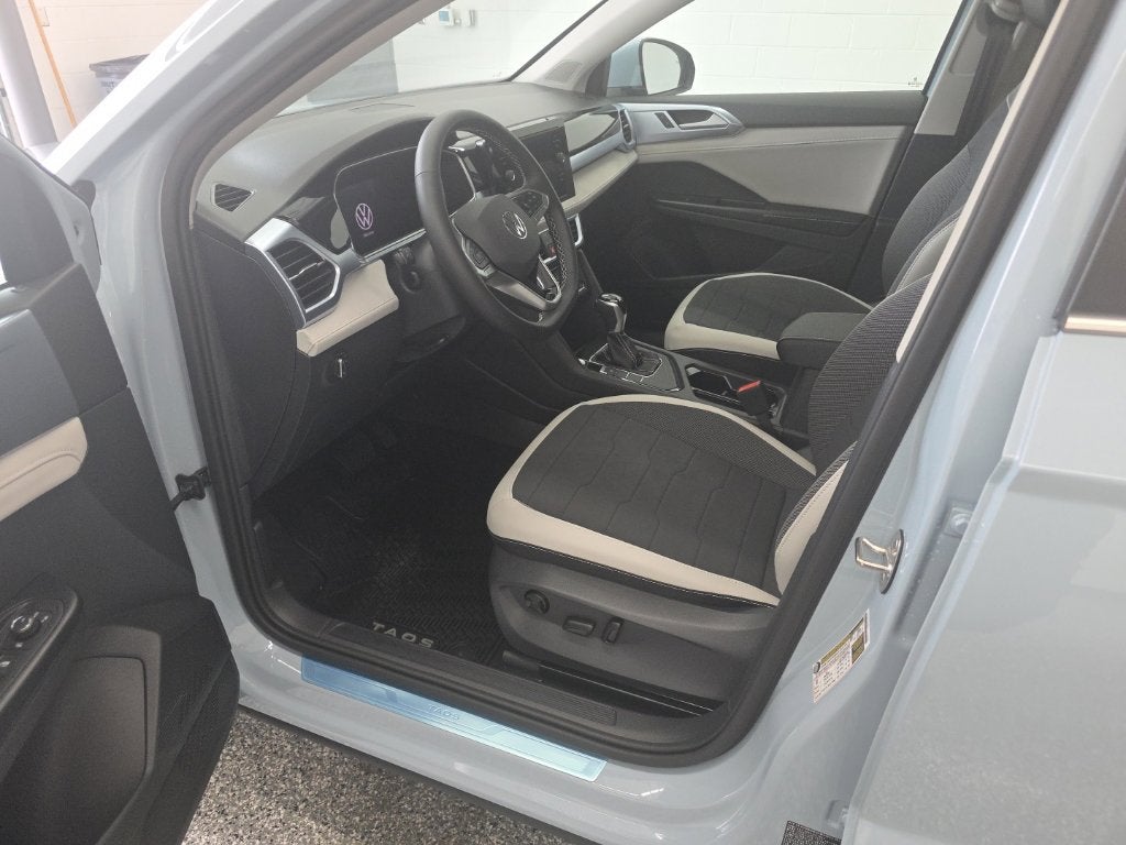 2027 Volkswagen Taos 1.5T SE