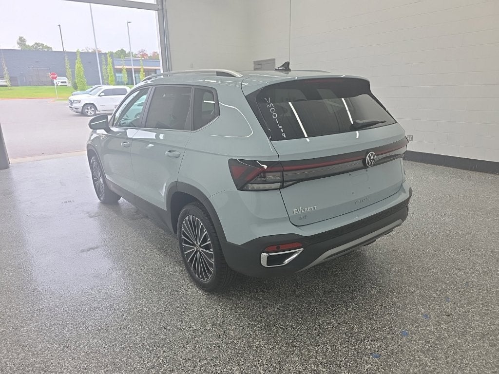 2027 Volkswagen Taos 1.5T SE