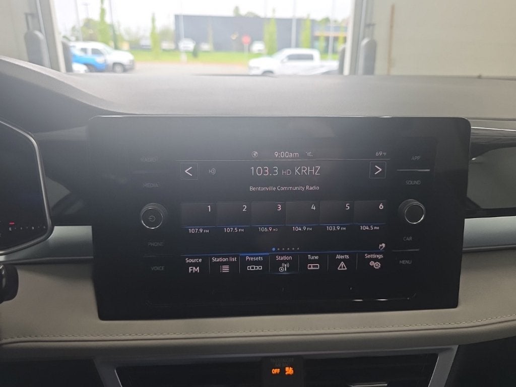 2027 Volkswagen Taos 1.5T SE