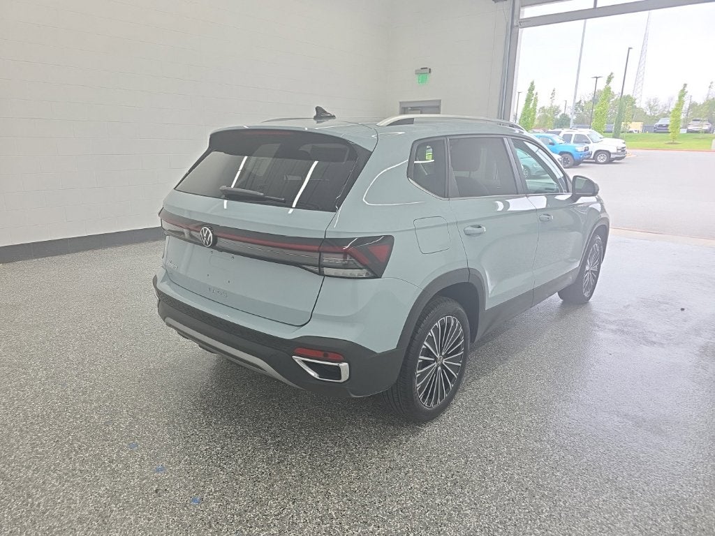 2027 Volkswagen Taos 1.5T SE