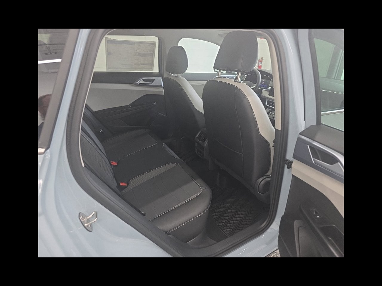 2027 Volkswagen Taos 1.5T SE