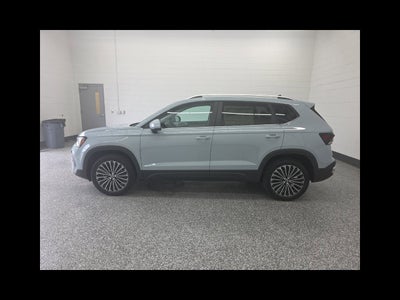 2027 Volkswagen Taos 1.5T SE