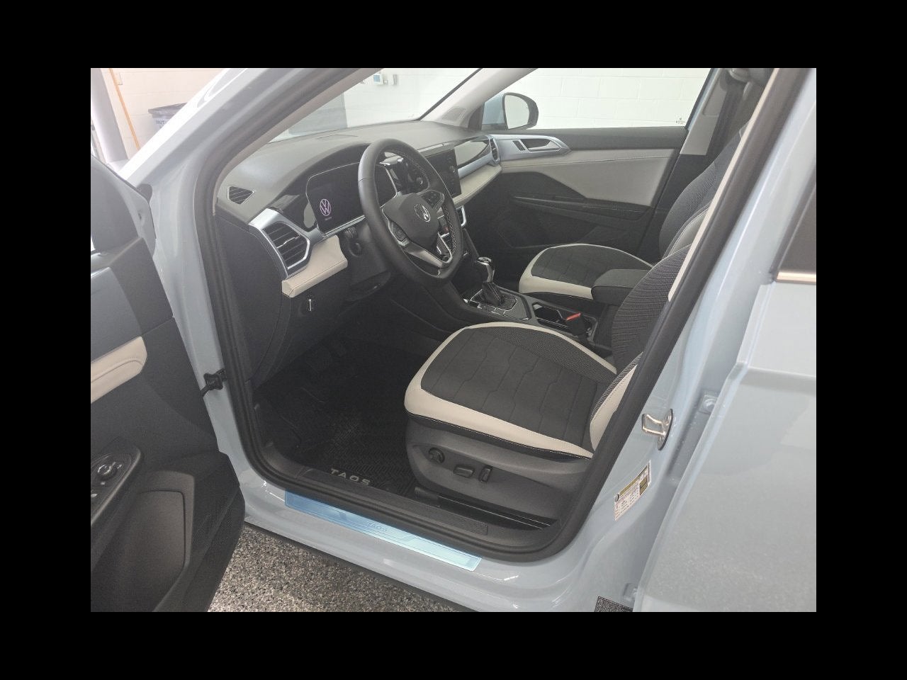 2027 Volkswagen Taos 1.5T SE