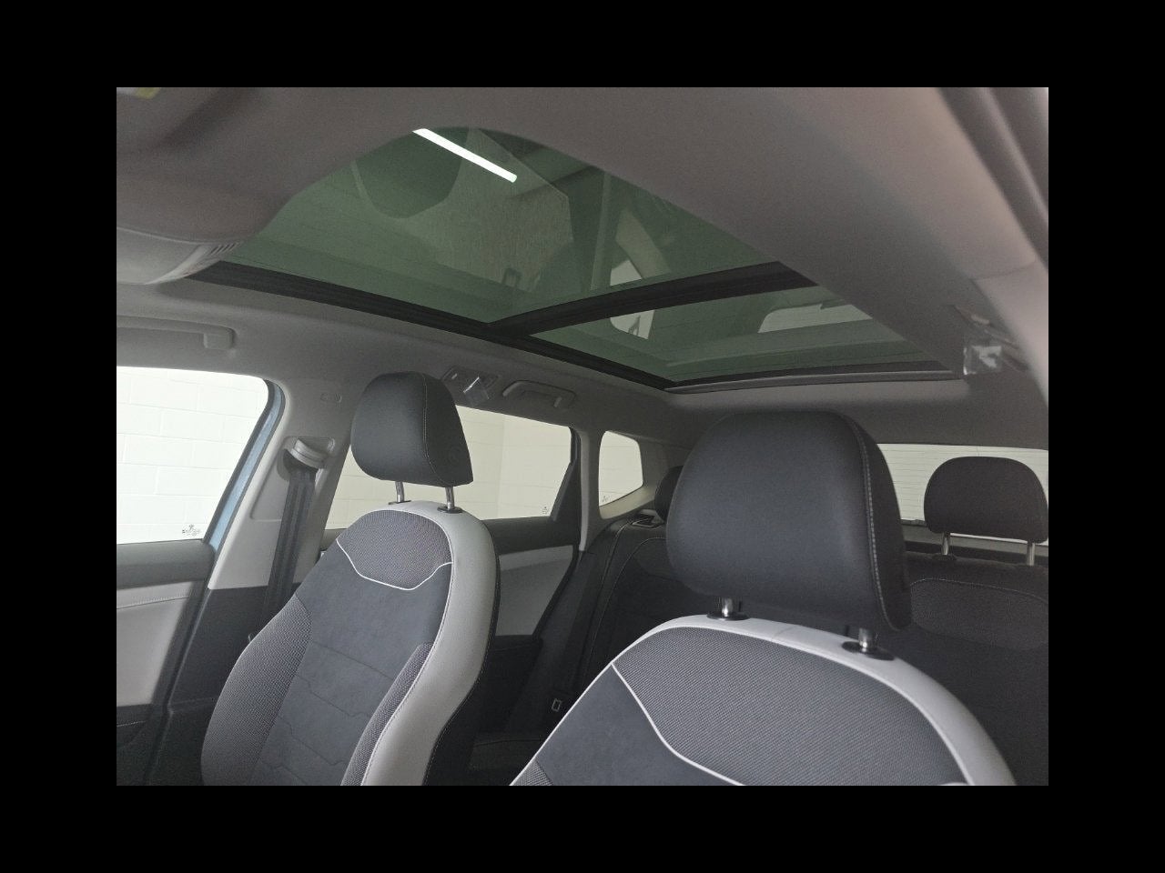 2027 Volkswagen Taos 1.5T SE