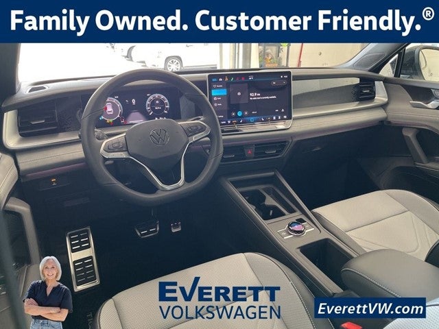 2026 Volkswagen Tiguan 2.0T SE R-Line Black