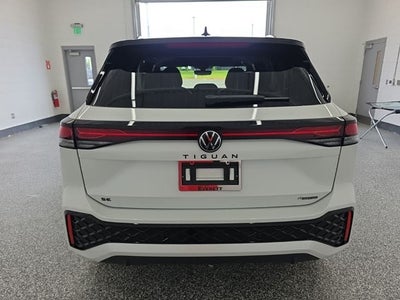 2026 Volkswagen Tiguan 2.0T SE R-Line Black