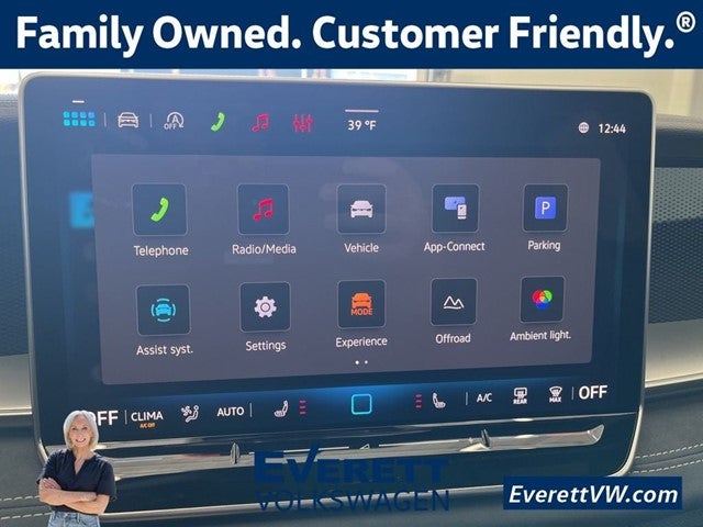 2026 Volkswagen Tiguan 2.0T SE R-Line Black