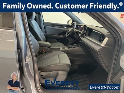 2026 Volkswagen Tiguan 2.0T SE R-Line Black