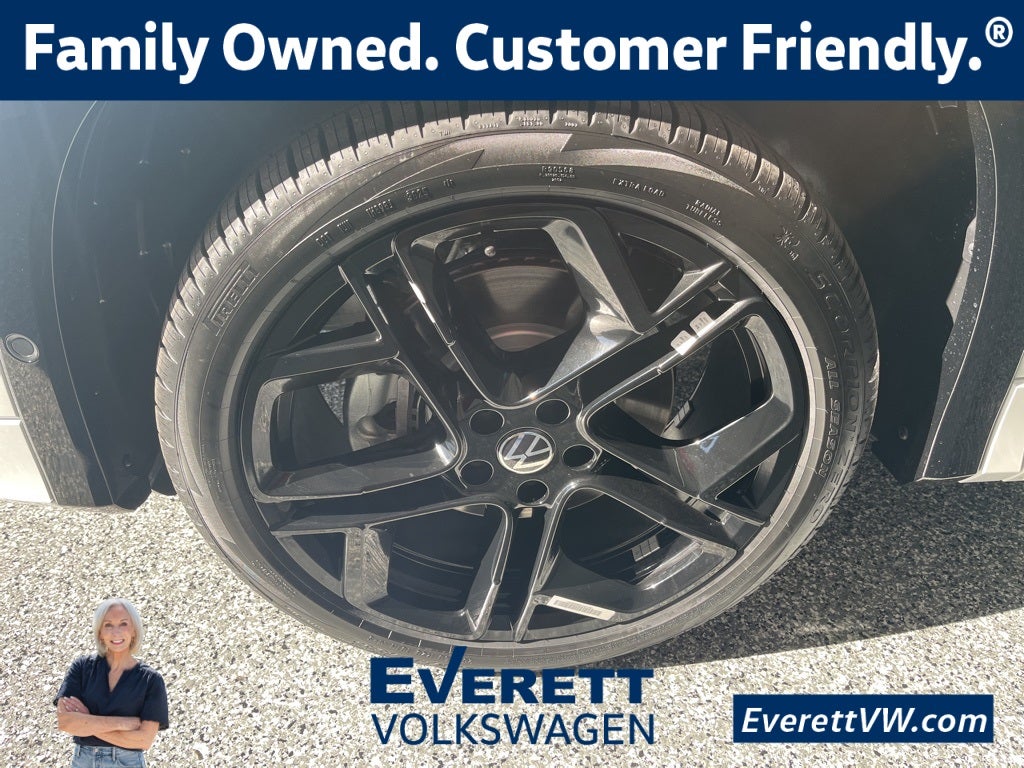 2026 Volkswagen Tiguan 2.0T SE R-Line Black