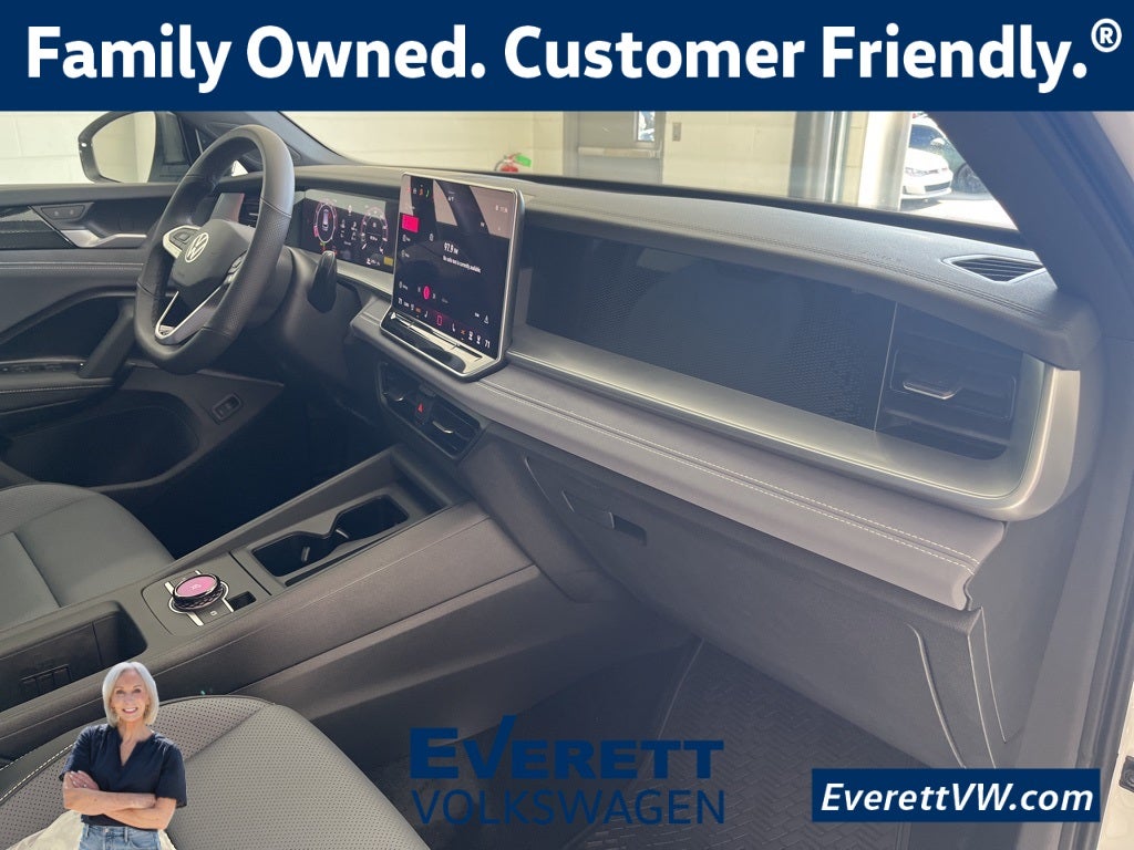 2026 Volkswagen Tiguan 2.0T SE R-Line Black