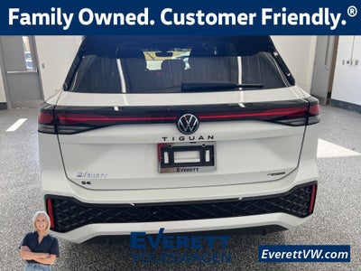2026 Volkswagen Tiguan 2.0T SE R-Line Black