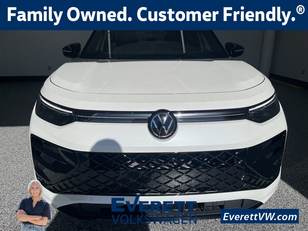 2026 Volkswagen Tiguan 2.0T SE R-Line Black