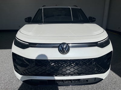 2026 Volkswagen Tiguan 2.0T SE R-Line Black