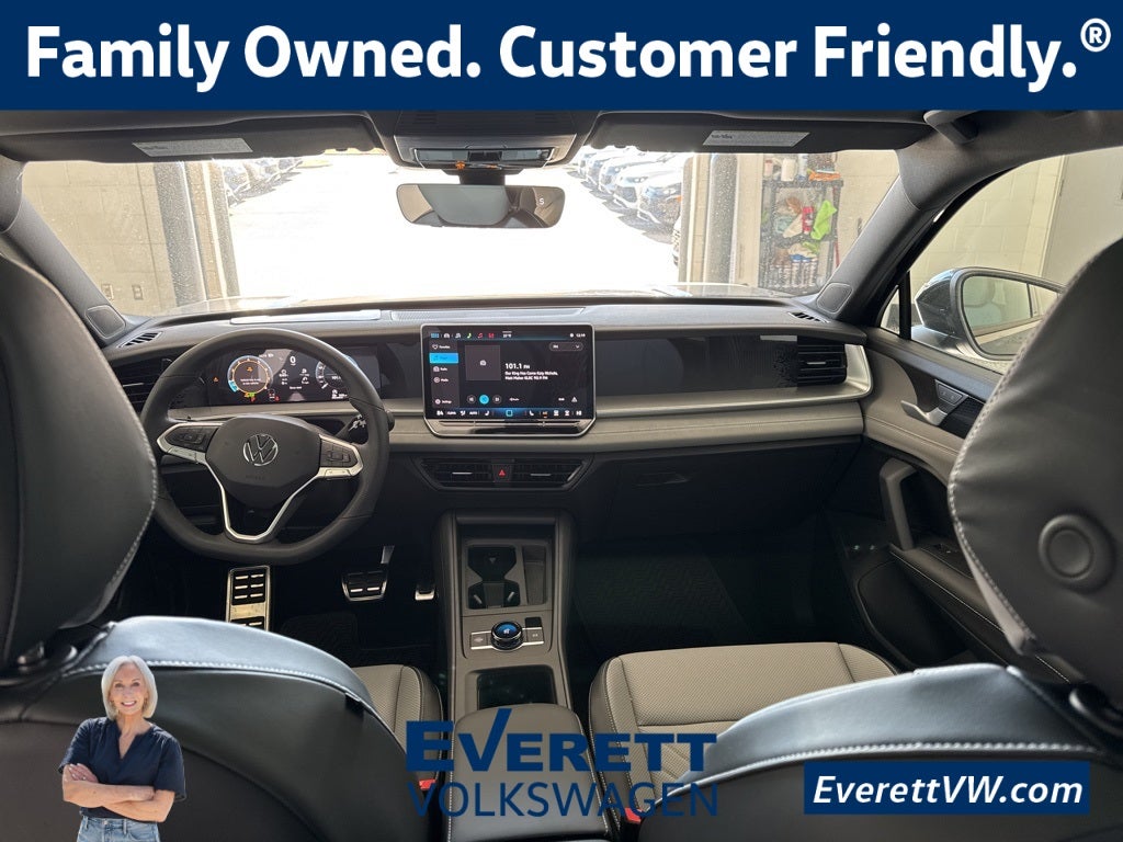 2026 Volkswagen Tiguan 2.0T SE R-Line Black