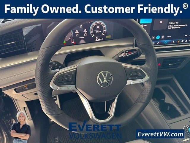 2026 Volkswagen Tiguan 2.0T SE R-Line Black