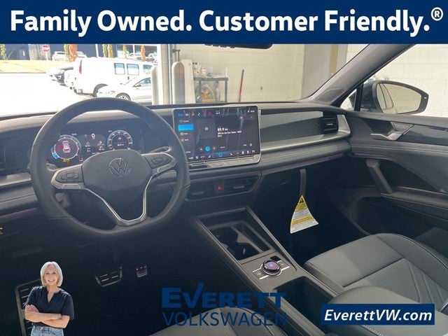 2026 Volkswagen Tiguan 2.0T SE R-Line Black