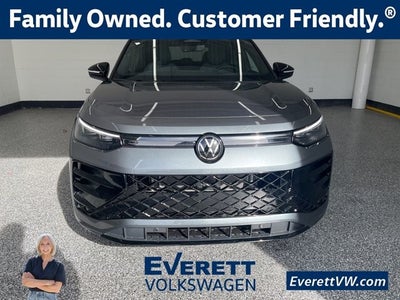 2026 Volkswagen Tiguan 2.0T SE R-Line Black