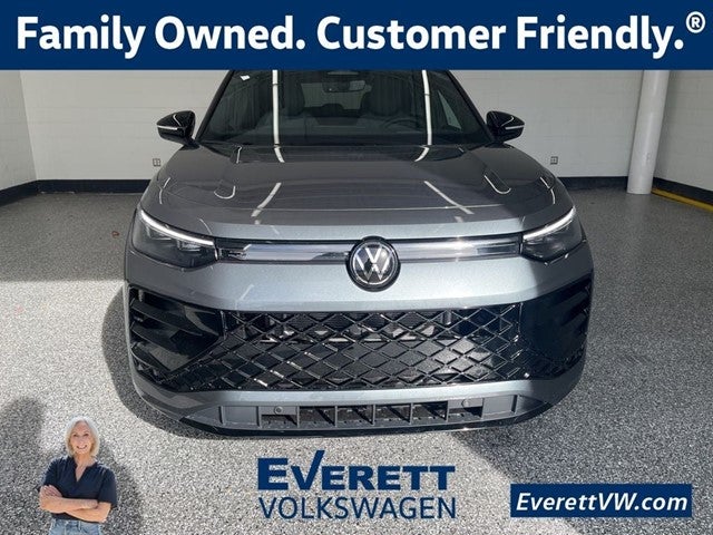 2026 Volkswagen Tiguan 2.0T SE R-Line Black