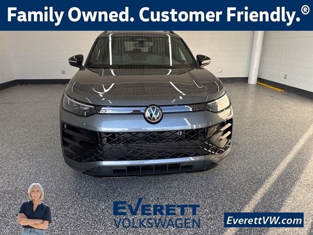 2026 Volkswagen Tiguan 2.0T SE R-Line Black