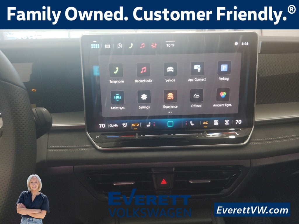 2026 Volkswagen Tiguan 2.0T SE R-Line Black