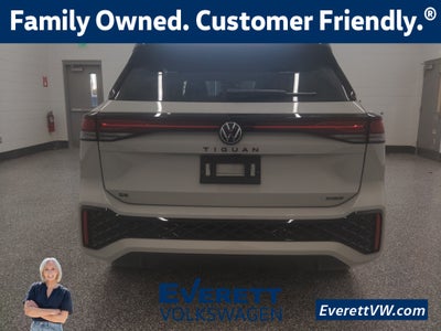 2026 Volkswagen Tiguan 2.0T SE R-Line Black