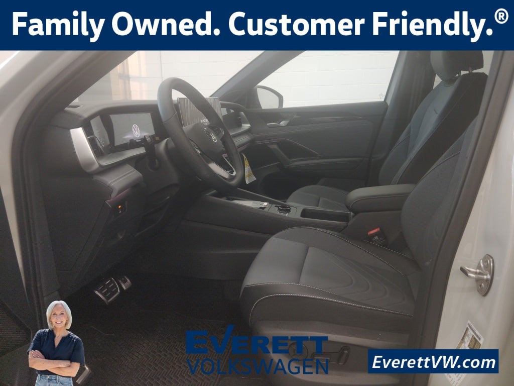 2026 Volkswagen Tiguan 2.0T SE R-Line Black