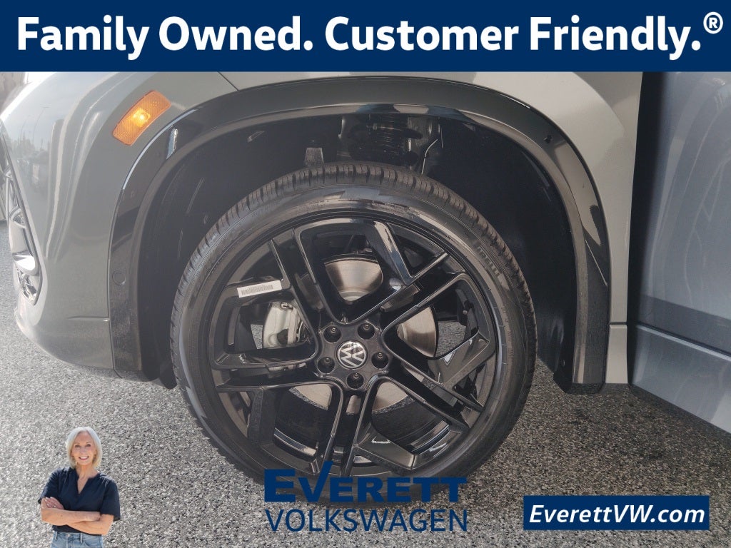 2026 Volkswagen Tiguan 2.0T SE R-Line Black