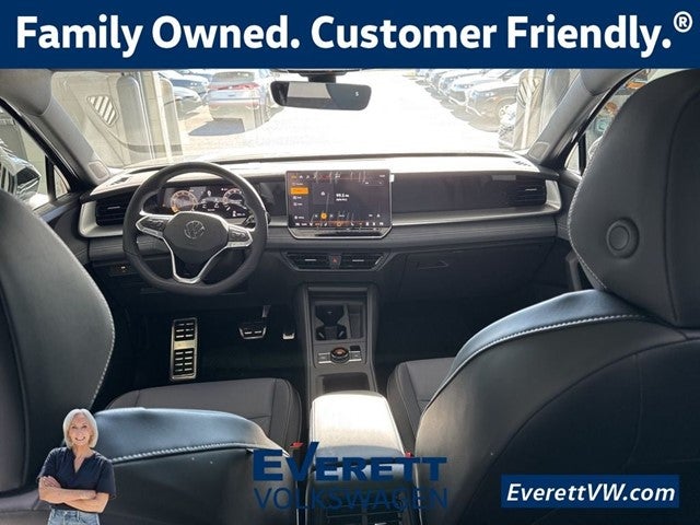 2026 Volkswagen Tiguan 2.0T SE R-Line Black