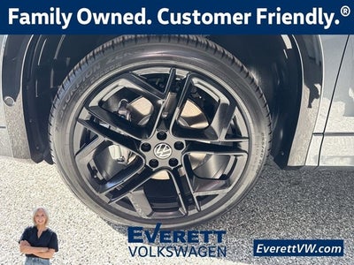 2026 Volkswagen Tiguan 2.0T SE R-Line Black