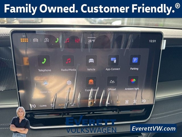 2026 Volkswagen Tiguan 2.0T SE R-Line Black