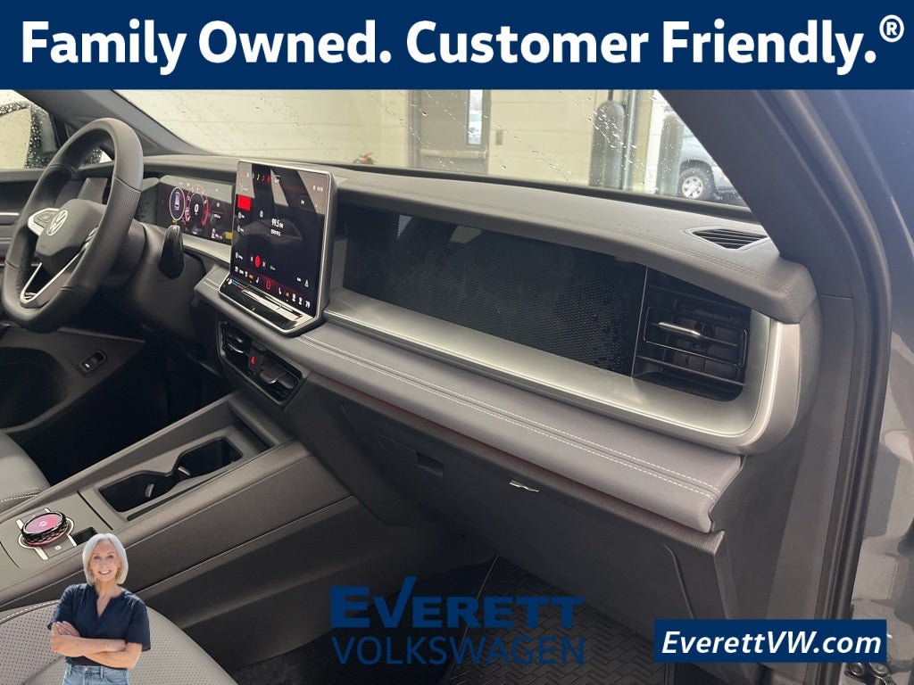 2026 Volkswagen Tiguan 2.0T SE R-Line Black