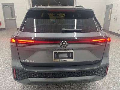 2026 Volkswagen Tiguan 2.0T SE R-Line Black