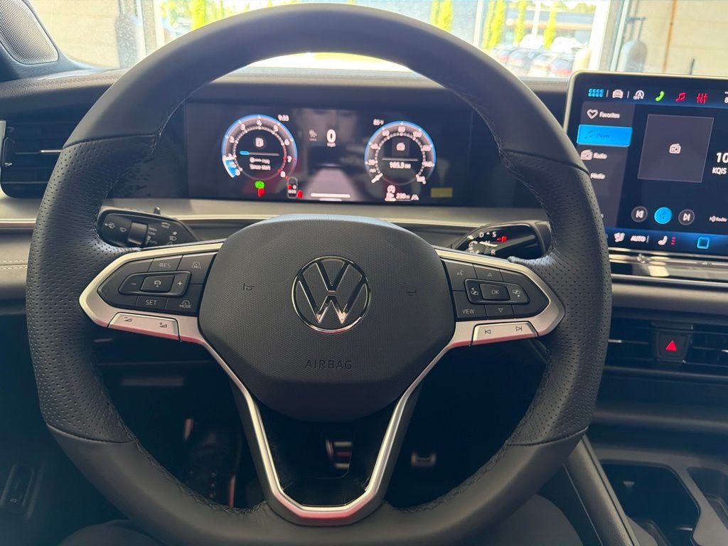 2026 Volkswagen Tiguan 2.0T SE R-Line Black