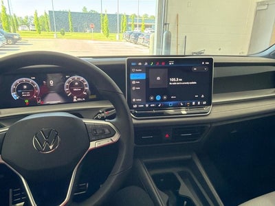 2026 Volkswagen Tiguan 2.0T SE R-Line Black