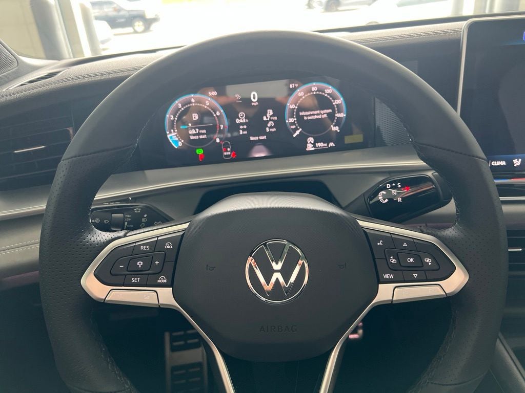2026 Volkswagen Tiguan 2.0T SE R-Line Black