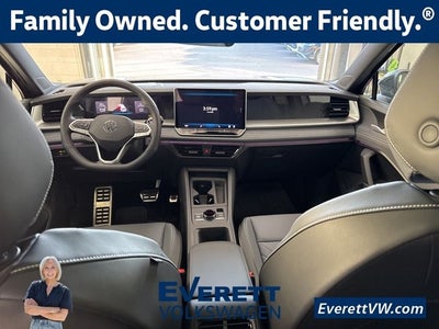 2026 Volkswagen Tiguan 2.0T SE R-Line Black