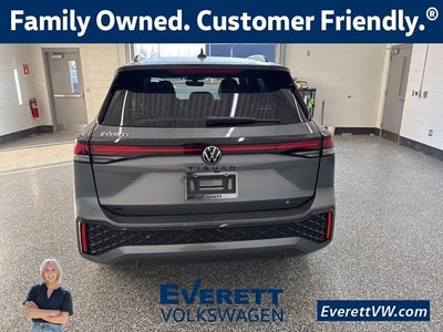 2026 Volkswagen Tiguan 2.0T SE R-Line Black