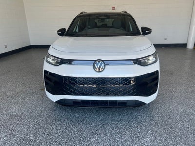 2026 Volkswagen Tiguan 2.0T SE R-Line Black