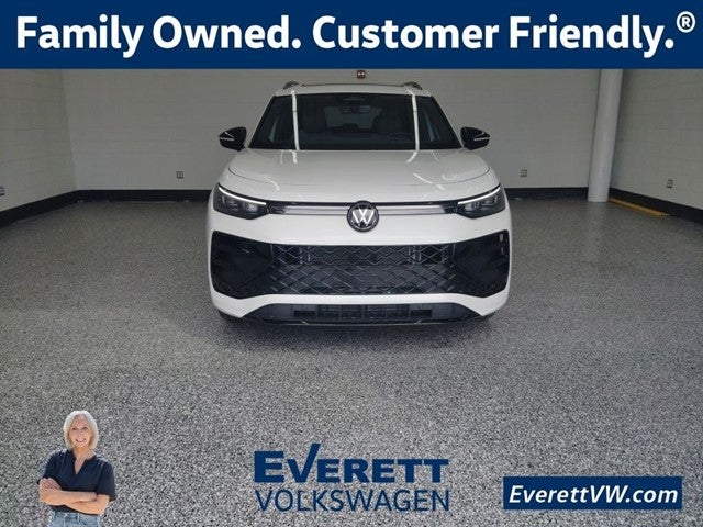 2026 Volkswagen Tiguan 2.0T SE R-Line Black