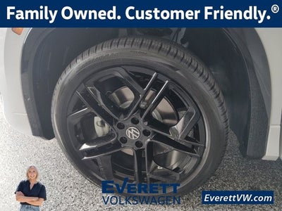 2026 Volkswagen Tiguan 2.0T SE R-Line Black