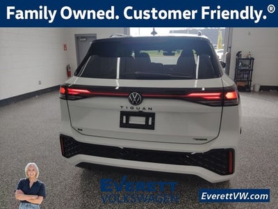 2026 Volkswagen Tiguan 2.0T SE R-Line Black