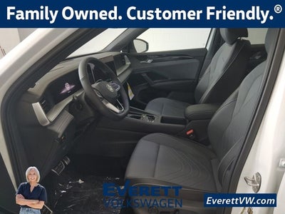 2026 Volkswagen Tiguan 2.0T SE R-Line Black