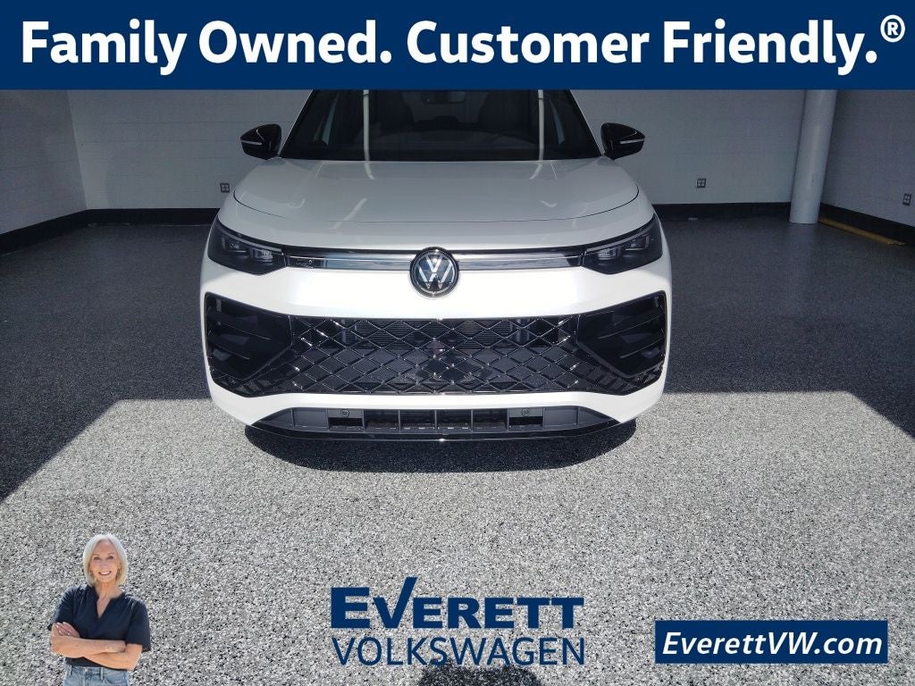 2026 Volkswagen Tiguan 2.0T SE R-Line Black