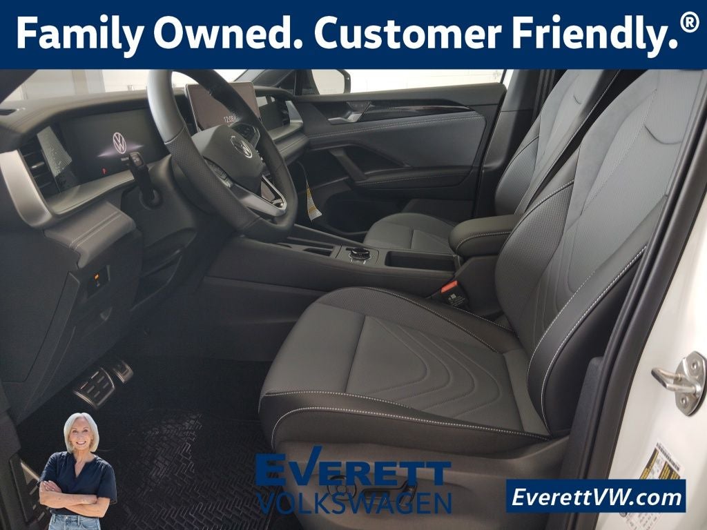 2026 Volkswagen Tiguan 2.0T SE R-Line Black