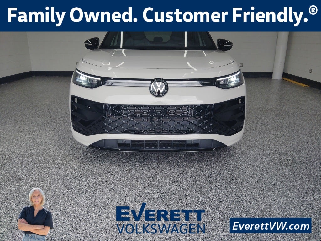 2026 Volkswagen Tiguan SE R-LINE BLACK