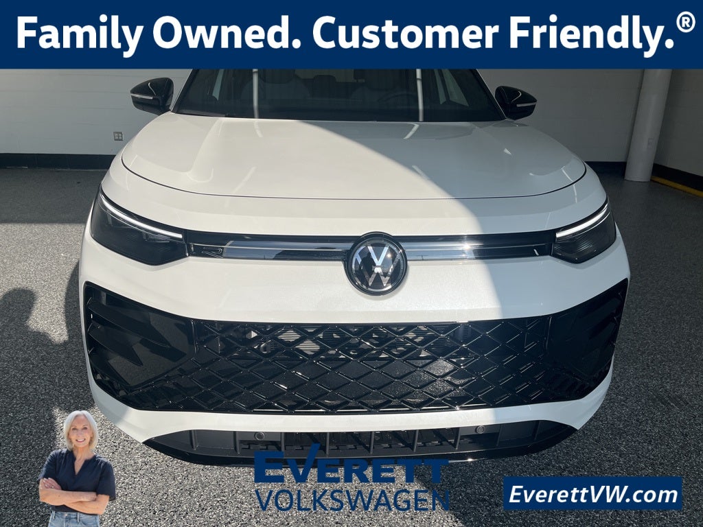 2026 Volkswagen Tiguan 2.0T SE R-Line Black