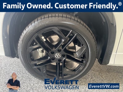 2026 Volkswagen Tiguan 2.0T SE R-Line Black